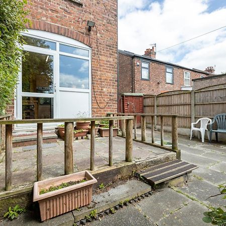 Guestready - Enchanting Life In Gorse Hill Manchester Exterior foto