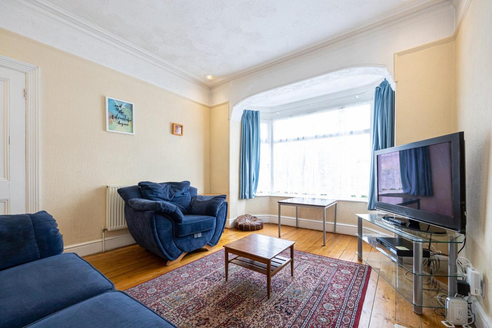 Guestready - Enchanting Life In Gorse Hill Manchester Exterior foto