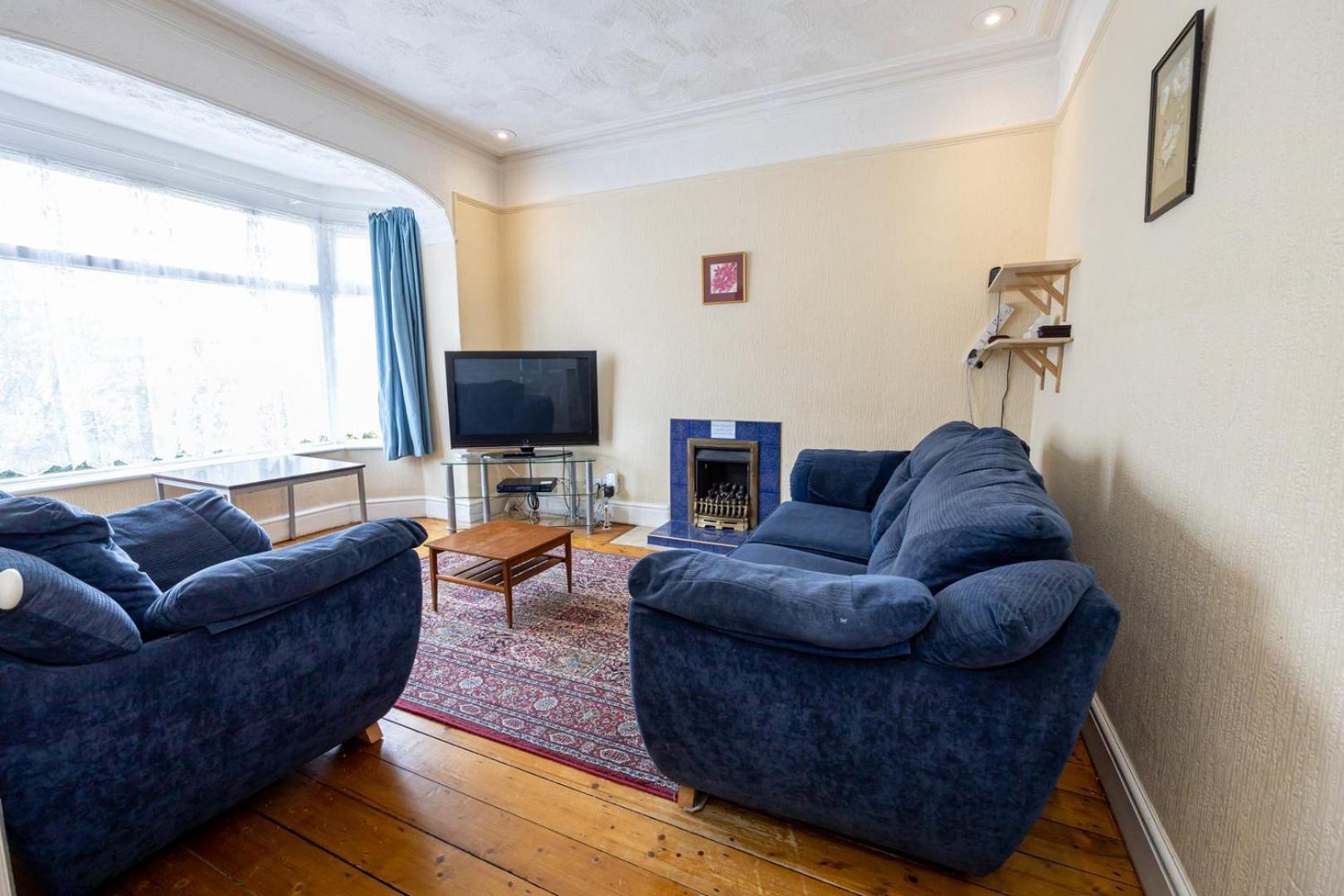 Guestready - Enchanting Life In Gorse Hill Manchester Exterior foto