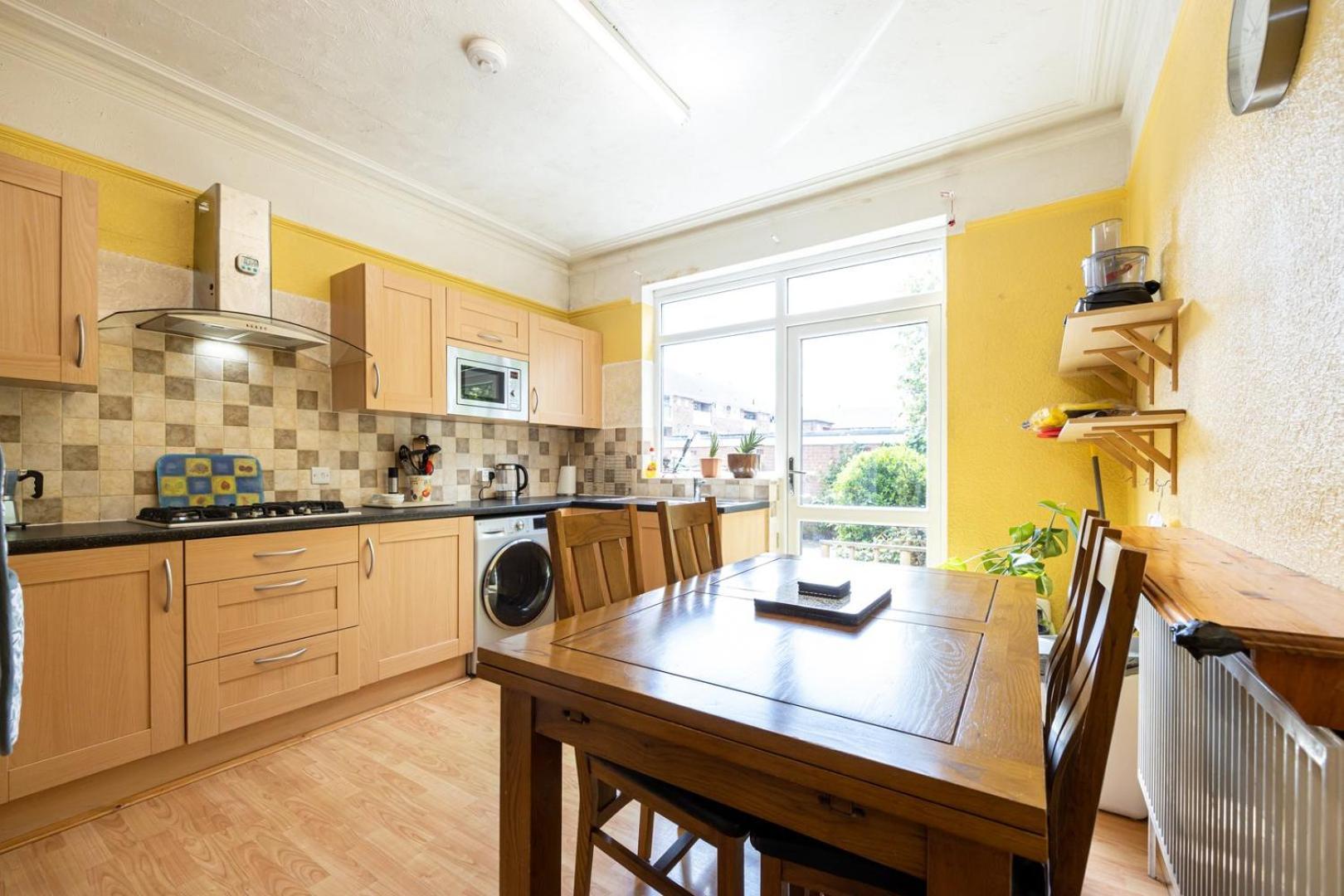 Guestready - Enchanting Life In Gorse Hill Manchester Exterior foto